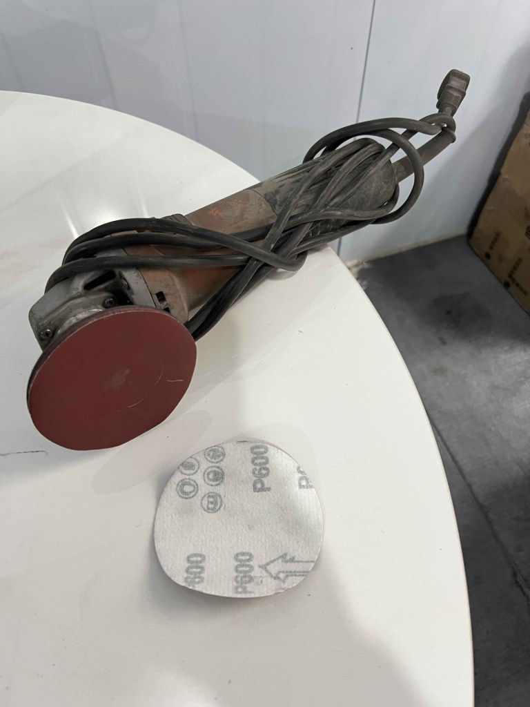 P600 sanding disc and backing pad for mirror stainless steel scratch repair